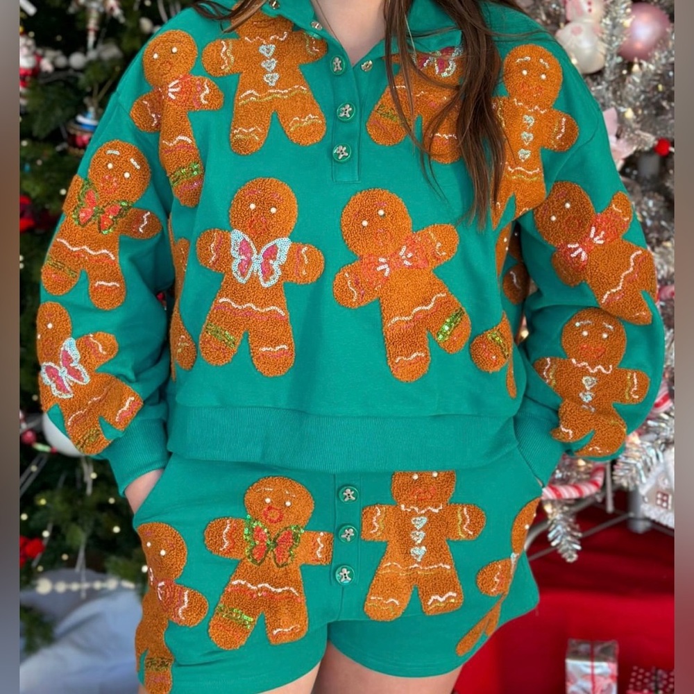 QOS gingerbread short set NWT
